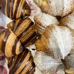 Croissant xocolata blanca